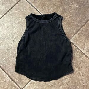 Cropped black tank